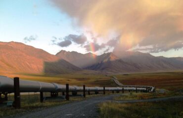 Pipeline thru Brooks Range