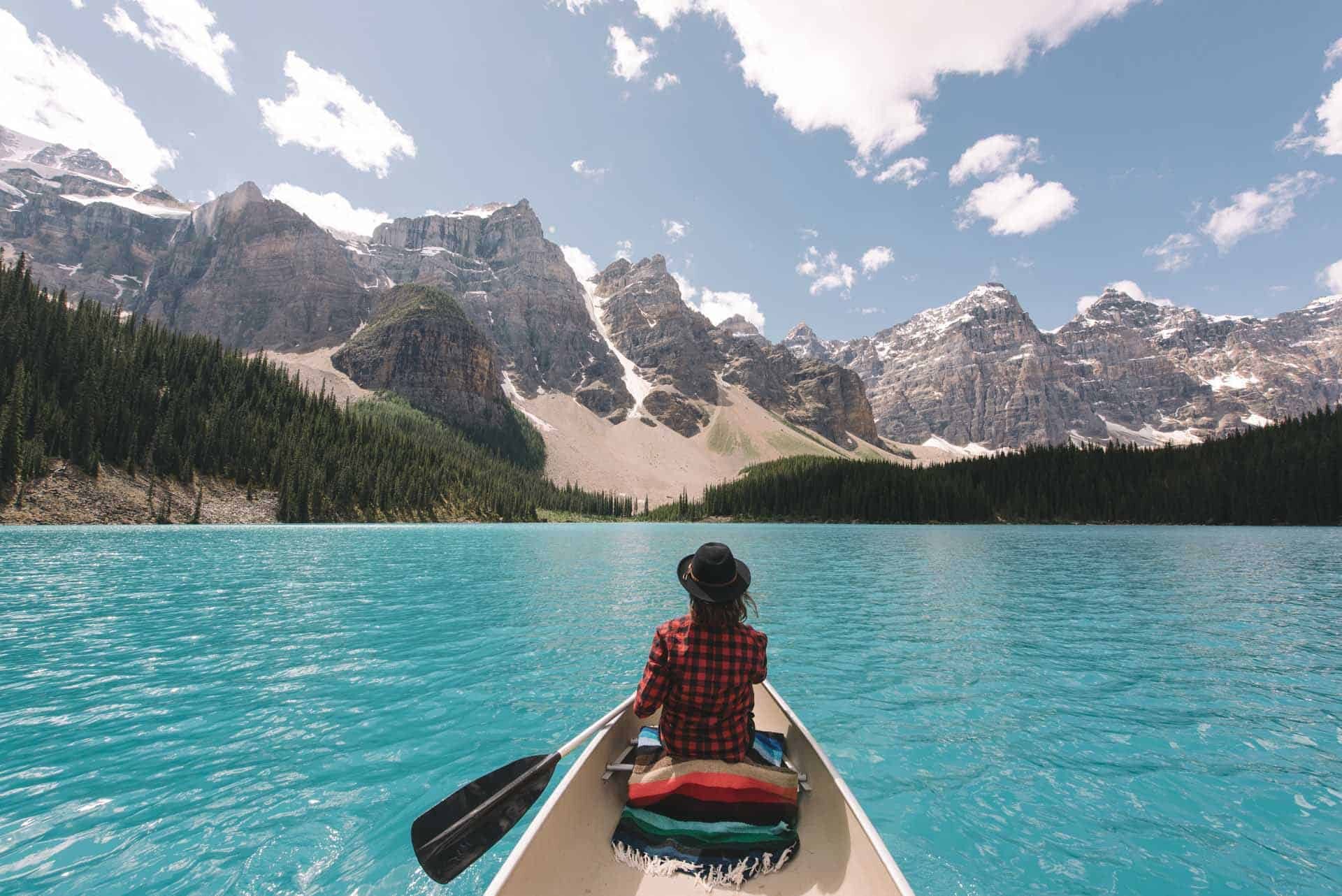 canoe-moraine-lake