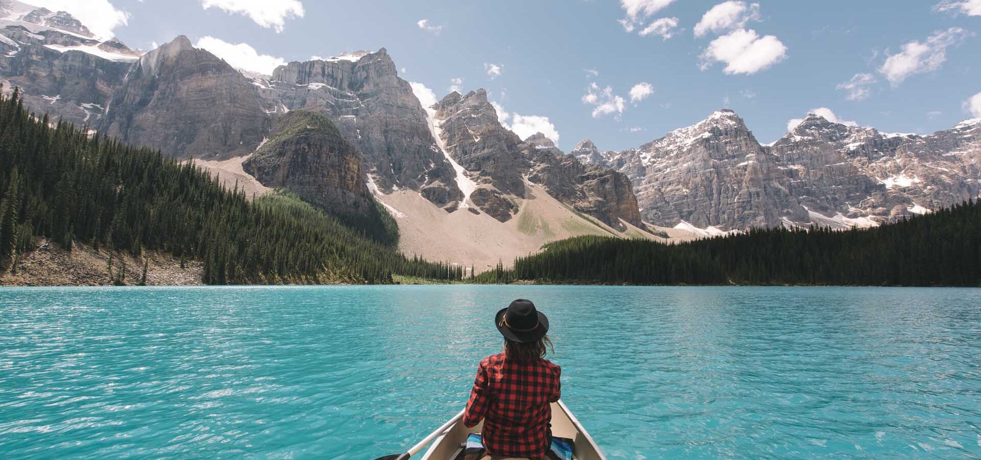 canoe-moraine-lake