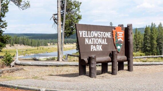 Yellow Stone National Park Sign