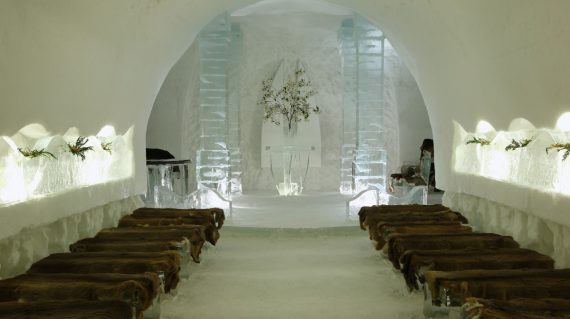 Hotel de Glace_Chapel